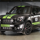 MINI célèbre triomphe au rallye avec une édition spéciale