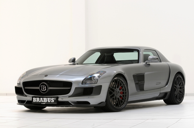 Brabus Mercedes-Benz SLS 700 Biturbo