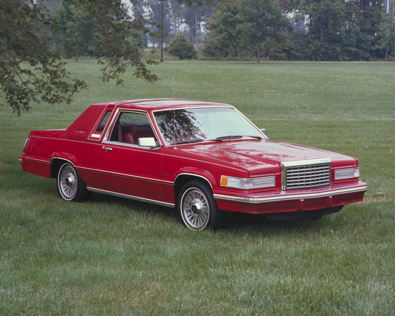 Ford Thunderbird V8