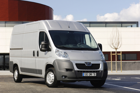 Peugeot Boxer 330 L2H2 2.2 HDi