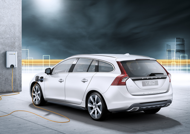 Volvo Plans Diesel, Plug-in Hybrid V60 for 2012