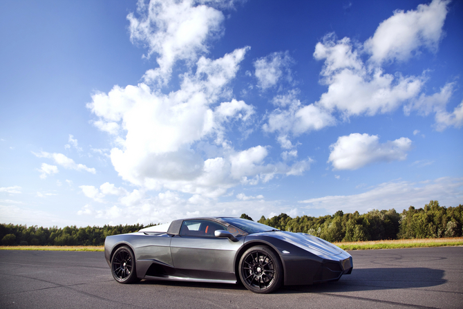 Polish Arrinera Supercar