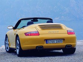 Porsche 911 Carrera 4 Cabriolet