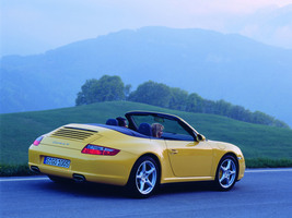 Porsche 911 Carrera 4 Cabriolet Tiptronic