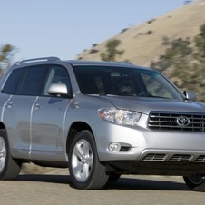 Toyota Highlander Base 4X2 V6