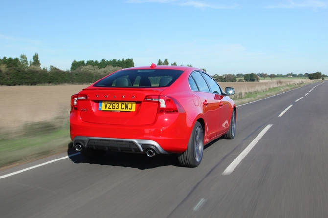 Volvo S60 D4 R-Design Momentum Powershift