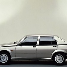 Alfa Romeo 75 1.8