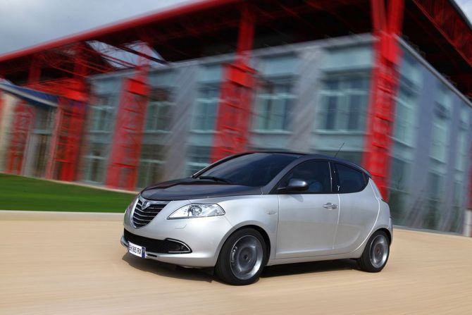 Lancia Ypsilon 1.2 8v Platino