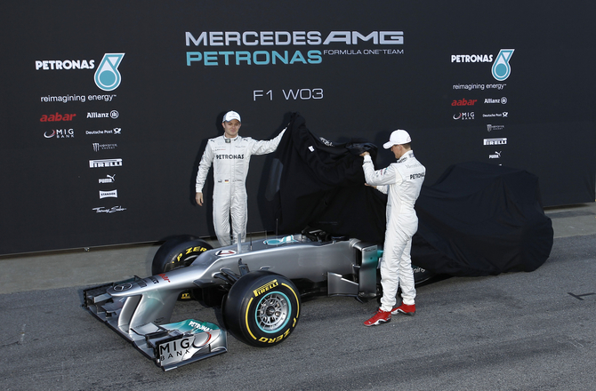 Mercedes Gives W03 Late Unveil