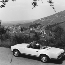 Mercedes-Benz 230 SL