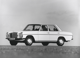 Mercedes-Benz 200 D