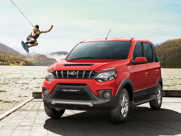 Mahindra NuvoSport N8 AMT