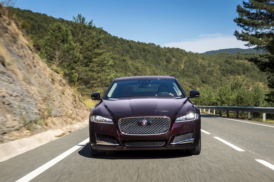 Jaguar XF 3.0 AWD Portfolio