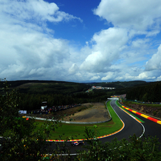 Vettel conquers pole in Spa