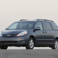 Toyota Sienna XLE FWD