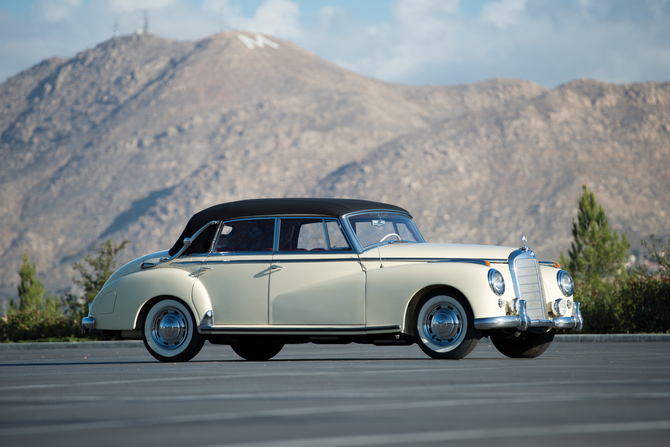 Mercedes-Benz 300 b Cabriolet D