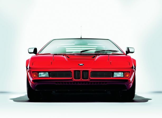 It used a 277hp inline-6 later used in the first gen M5 and M6