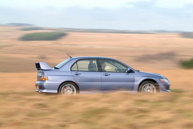 Mitsubishi Lancer Evolution VIII FQ330