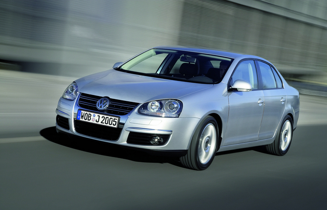 Volkswagen Jetta 1.9I TDI 105cv DSG7 DPF Trendline