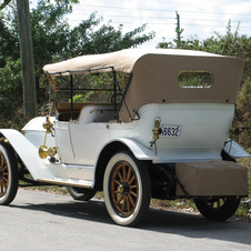 Pierce-Arrow Model 66-QQ 5-Passenger Touring Car