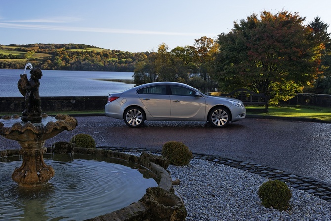 Vauxhall Insignia Hatchback 2.0 CDTi 160hp Elite (Auto)