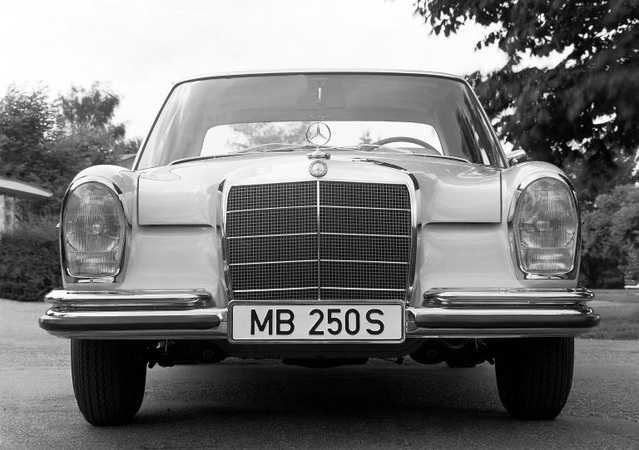 Mercedes-Benz 250 S Automatic