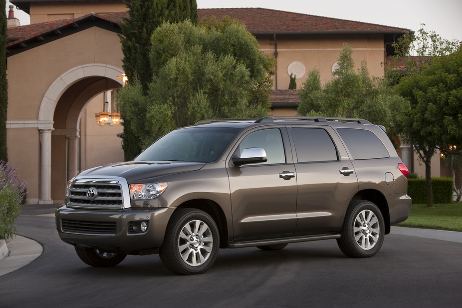 Toyota Sequoia SR5 4.6L 4X4