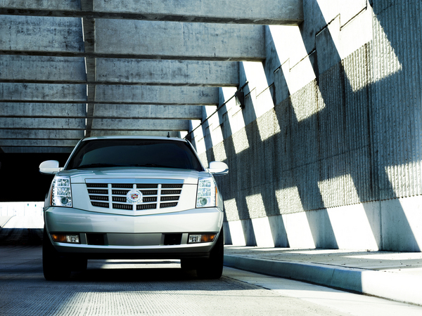 Cadillac Escalade 2WD Hybrid Platinum Edition