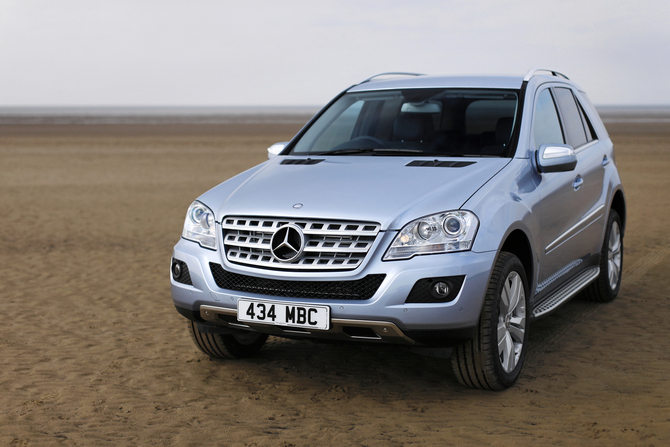 Mercedes-Benz ML300 CDI BlueEFF. SE