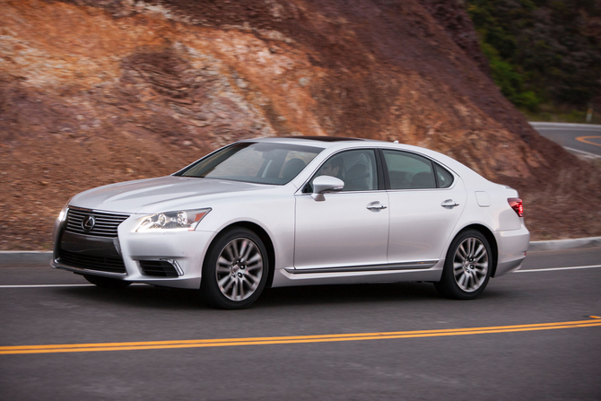 Lexus LS Gen.4