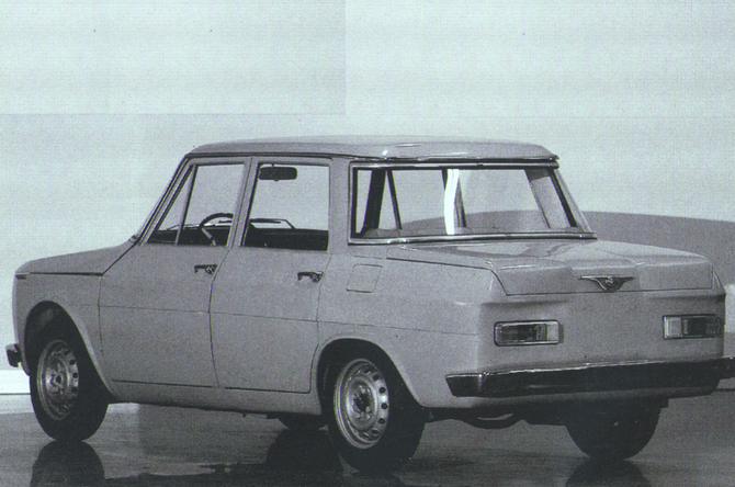 Alfa Romeo Berlina Tipo 103