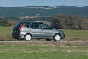 Nissan Almera Tino 2.2 dCi