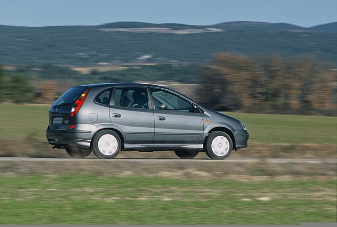 Nissan Almera Tino 2.2 dCi