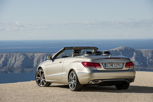 Les Classe E Coupé et Cabriolet seront proposées à l'avenir avec deux boîtes de vitesses au choix.