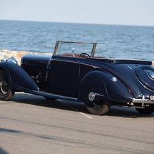 Bentley 4½-Litre Drophead Coupe by H.J. Mulliner