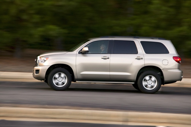 Toyota Sequoia SR5 4.7L 4X4