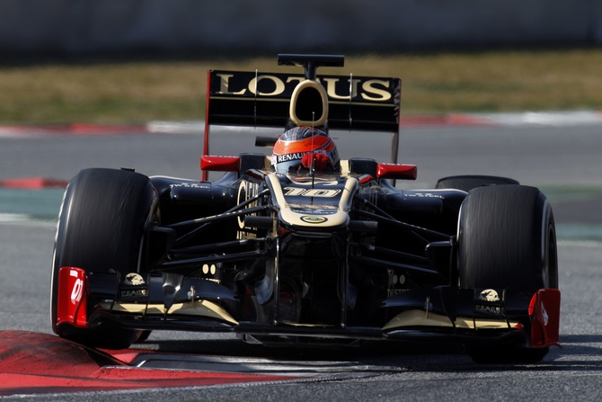 Lotus Proves New Chassis with Fastest Time in Practice