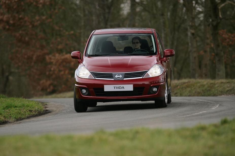 Nissan Tiida 1.8