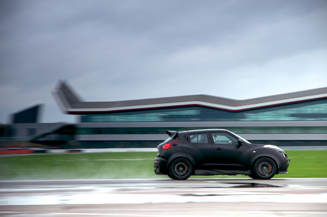 Nissan Juke-R