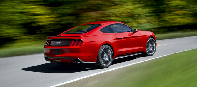 Ford Mustang 6