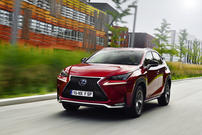 Lexus NX 300h F SPORT AWD