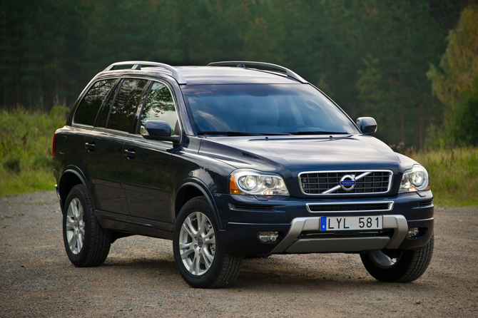 Volvo introduced the XC90 in 2002