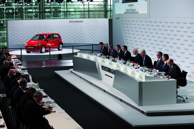 Volkswagen Sets Earnings Records for 2011