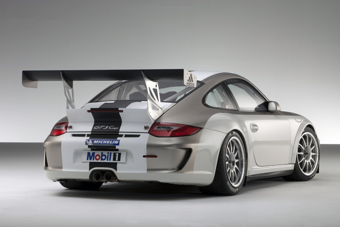 Porsche 911 GT3 Cup racer improves endurance credentials