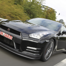 Nissan GT-R (R35) Black Edition