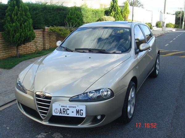 Alfa Romeo 147 2.0 T. Spark Selespeed Distinctive