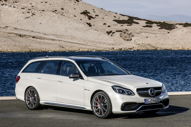 Mercedes-Benz E Station 63 AMG Auto