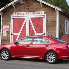 Toyota Camry 8 {XV50} 