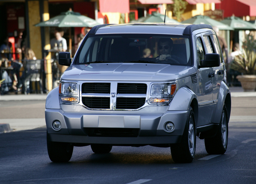 Dodge Nitro SE 4X4