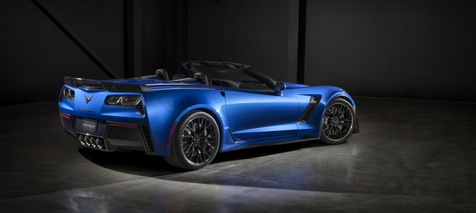 O Corvette Z06 Convertible chega pelo menos aos 625cv graças ao motor supercharged V8 de 6.2 litros